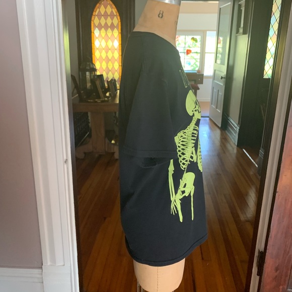 Glow In The Dark Halloween T-shirt M EUC - Picture 5 of 5
